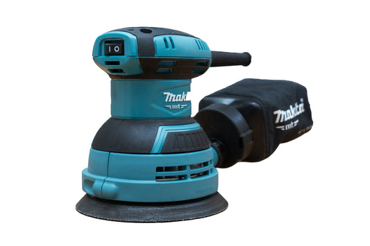 Lijadora 5" 240W Makita MT