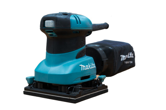 Lijadora Orbital 1/4" 200W Makita